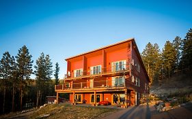 Crooked Tree Guest Suites